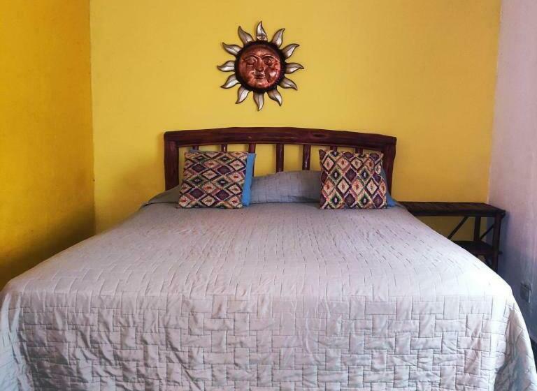 استودیوی استاندارد, San Carlos Beach Inn