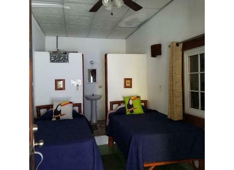 اتاق اکونومی, San Carlos Beach Inn