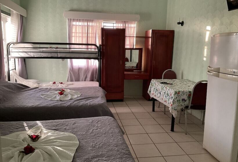 اتاق استاندارد, Stephanie S Apartments Ltd