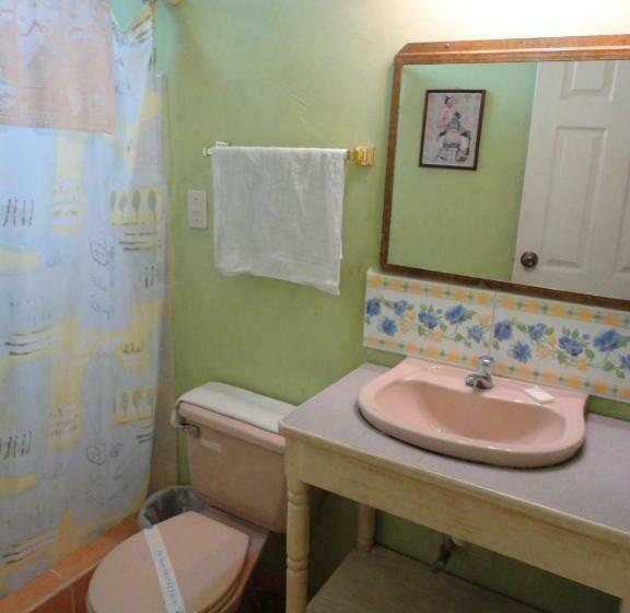 اتاق خانوادگی, La Posada De Juan B&b