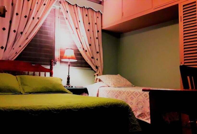 اتاق خانوادگی, La Posada De Juan B&b