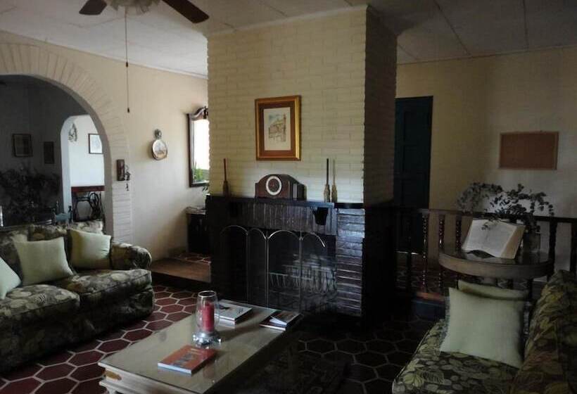 اتاق خانوادگی, La Posada De Juan B&b