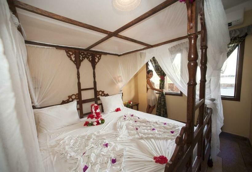 سوییت جونیور, Palumboreef Beach Resort