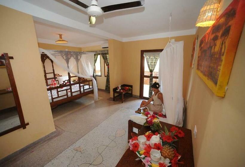 سوییت جونیور, Palumboreef Beach Resort