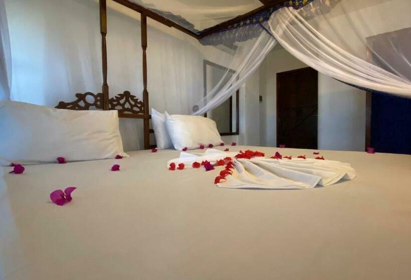 سوییت جونیور, Palumboreef Beach Resort