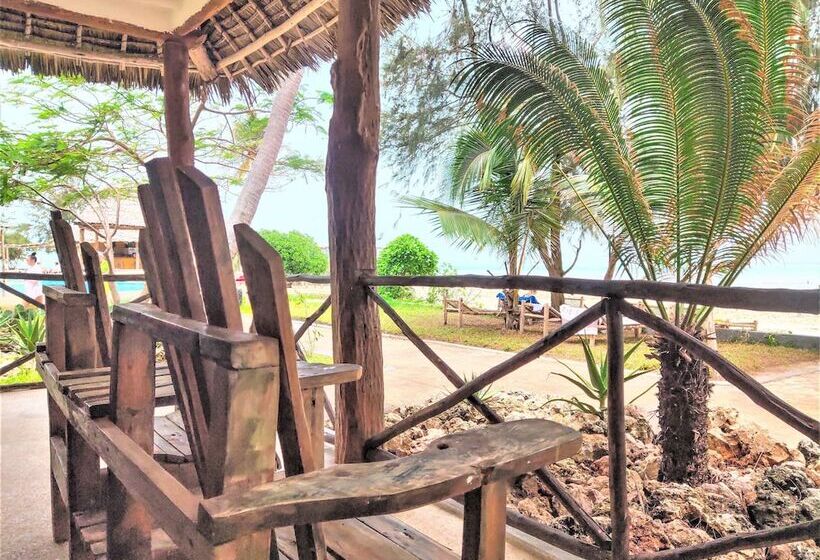 بانگلوی استاندارد با چشم‌انداز دریا, Reef & Beach Resort   Spa Jambiani