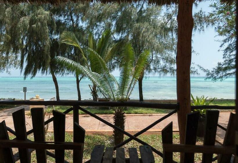 بانگلوی استاندارد با چشم‌انداز دریا, Reef & Beach Resort   Spa Jambiani