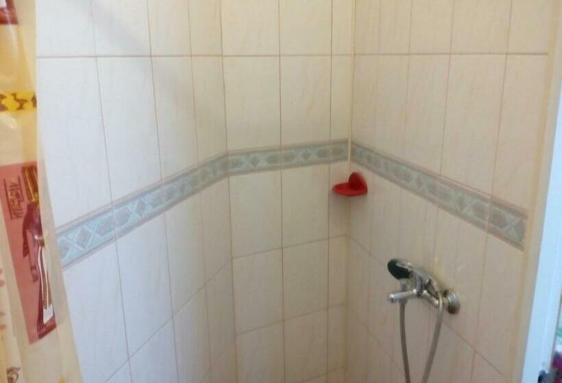 اتاق اکونومی, Hostel Mnogoborets F. Klub
