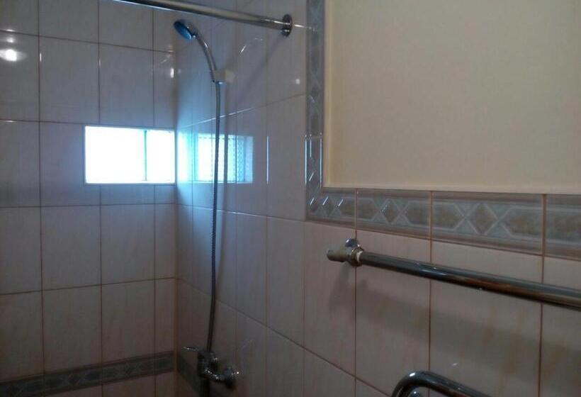 تختخواب در اتاق مشترک, Hostel Mnogoborets F. Klub