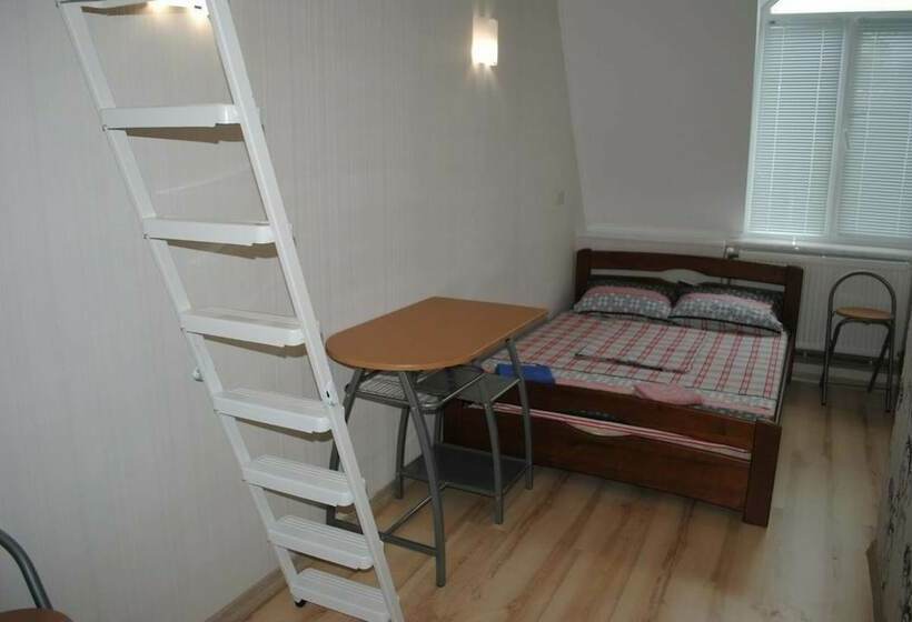 اتاق استاندارد, Hostel Uyut