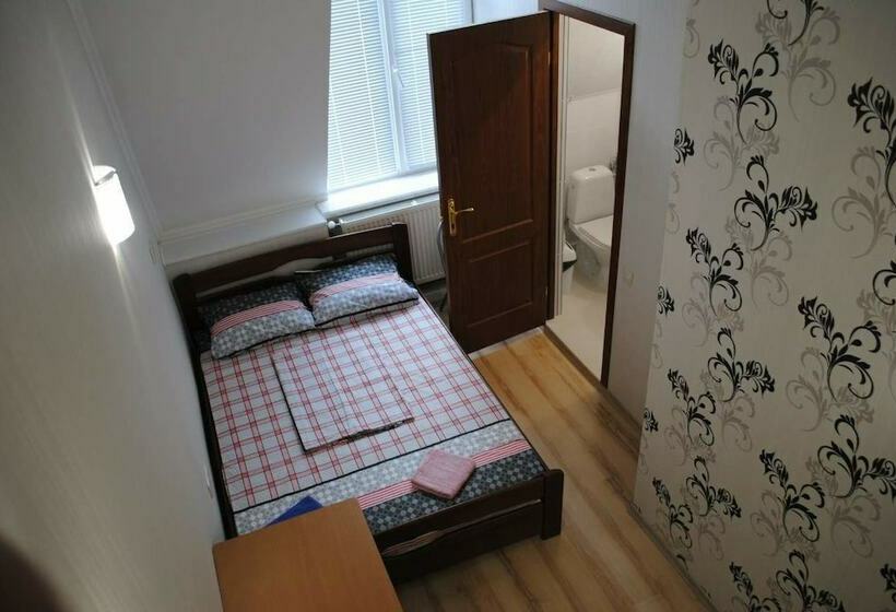 اتاق استاندارد, Hostel Uyut