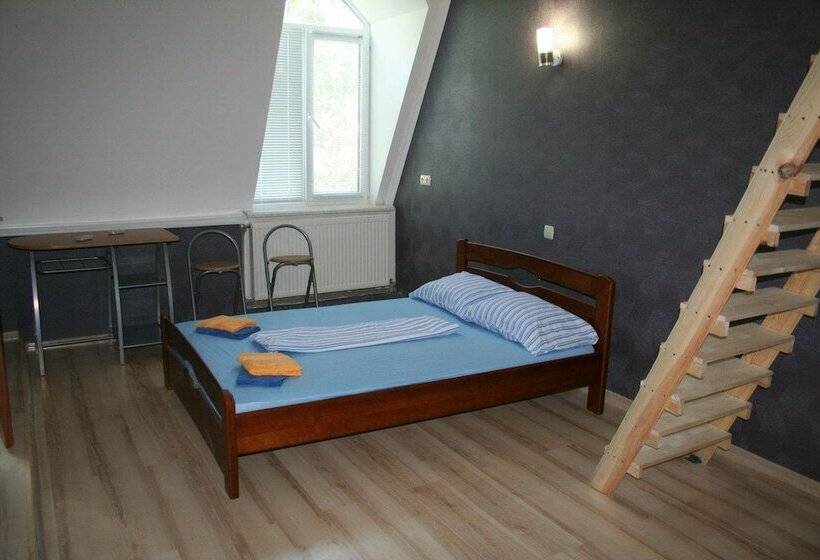 اتاق استاندارد, Hostel Uyut