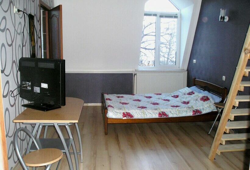اتاق استاندارد, Hostel Uyut