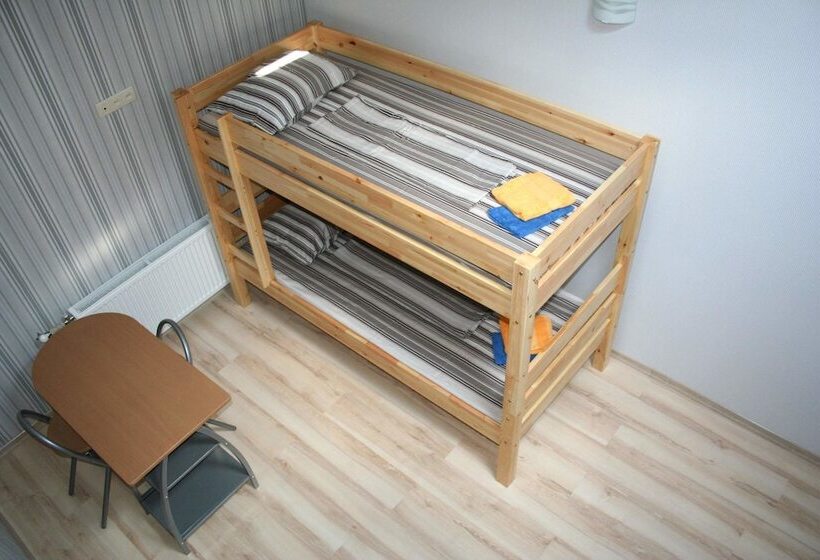 تختخواب در اتاق مشترک, Hostel Uyut