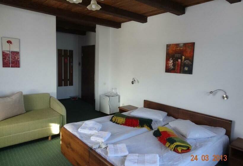 سوییت جونیور, Alpenhof Pansion