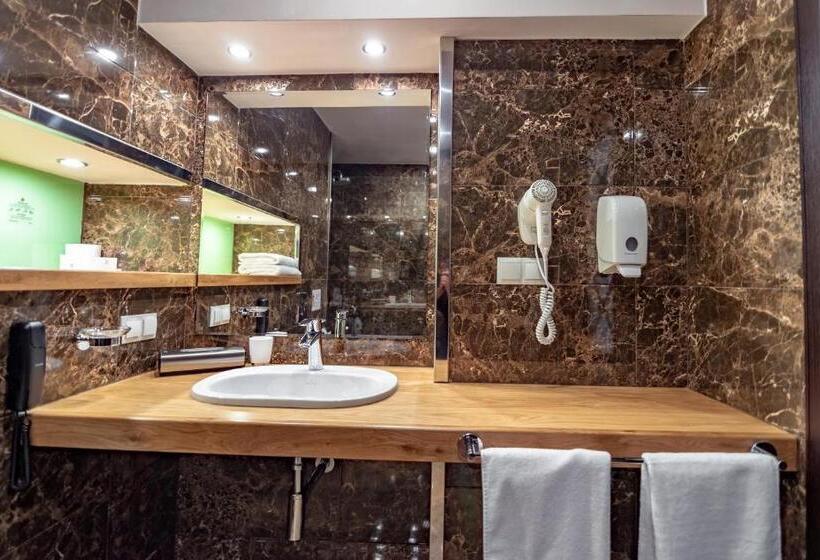 سوییت جونیور سوپریور, F&b Spa Resort