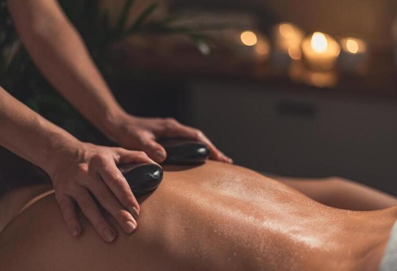 اتاق استاندارد با تراس, F&b Spa Resort