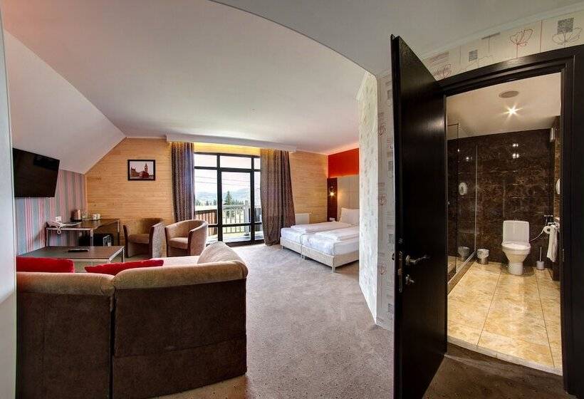 سوئیت با بالکن, F&b Spa Resort