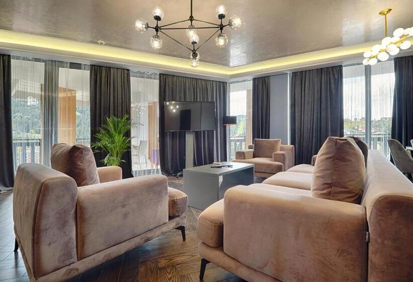 سوییت اجرایی, F&b Spa Resort
