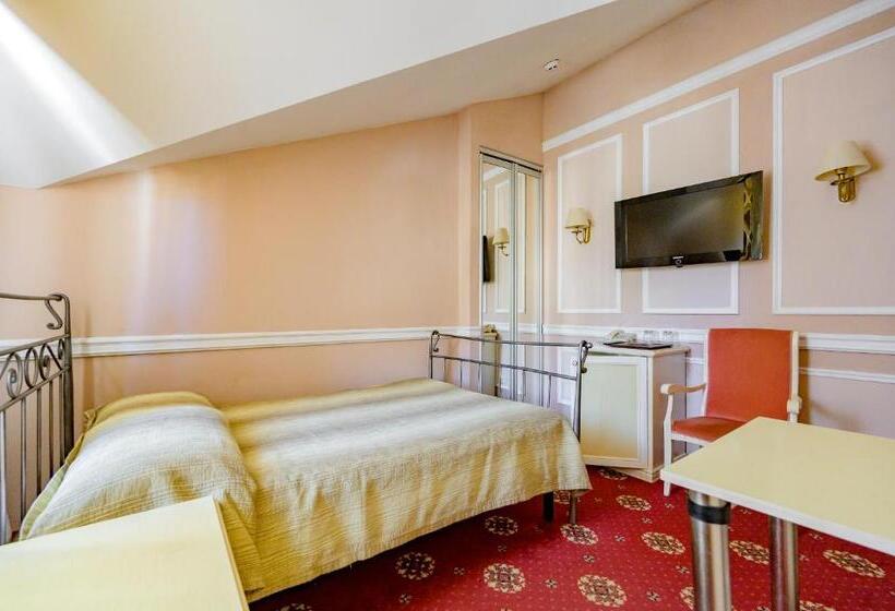 اتاق استاندارد, Gostiniy Dvor