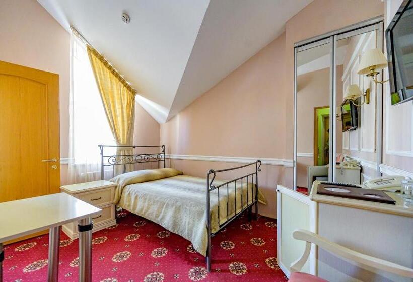 اتاق استاندارد, Gostiniy Dvor