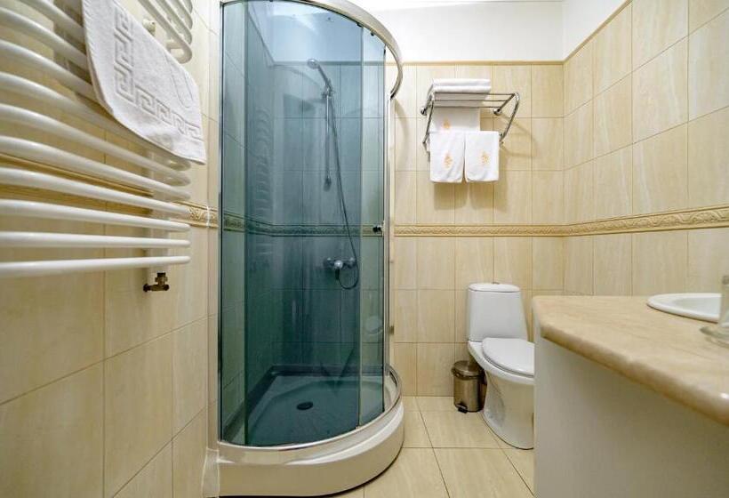 سوییت جونیور, Gostiniy Dvor