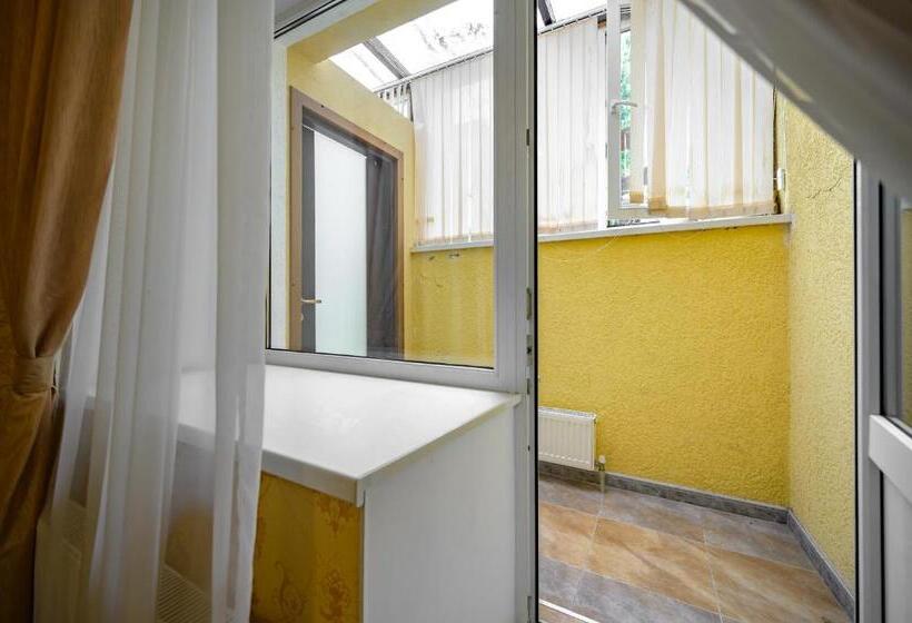 اتاق لوکس, Gostiniy Dvor