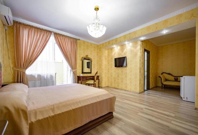 اتاق لوکس, Gostiniy Dvor