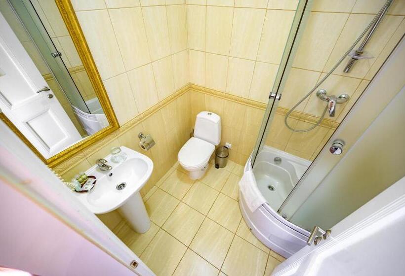اتاق استاندارد, Gostiniy Dvor