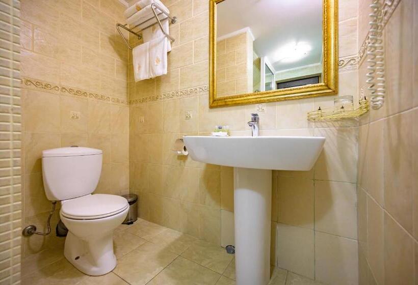 اتاق استاندارد, Gostiniy Dvor