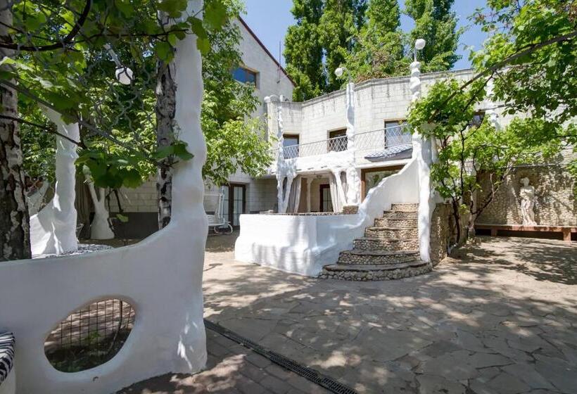 استودیوی استاندارد, Villa Da Vinci