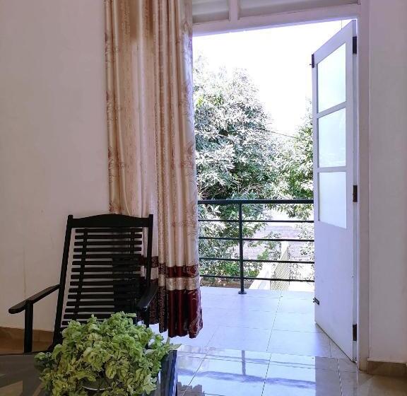اتاق استاندارد سه نفره, Water Nest