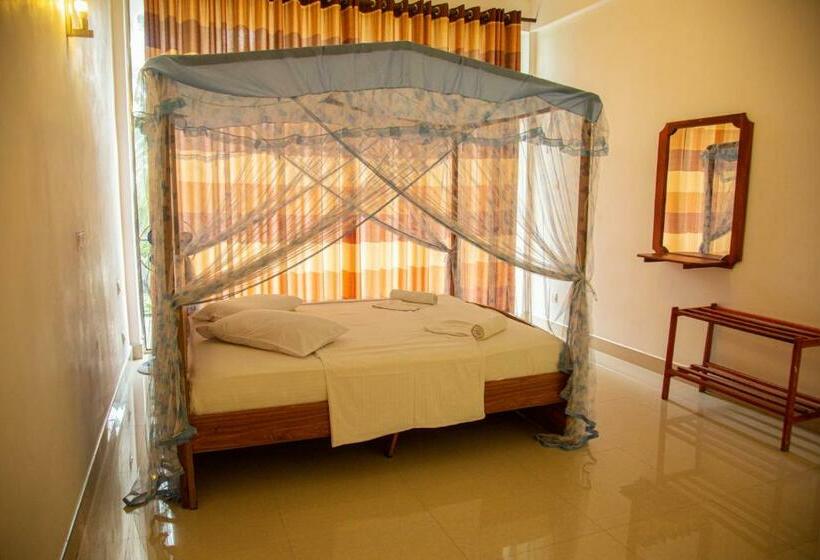 اتاق استاندارد, Lake Edge Holiday Inn