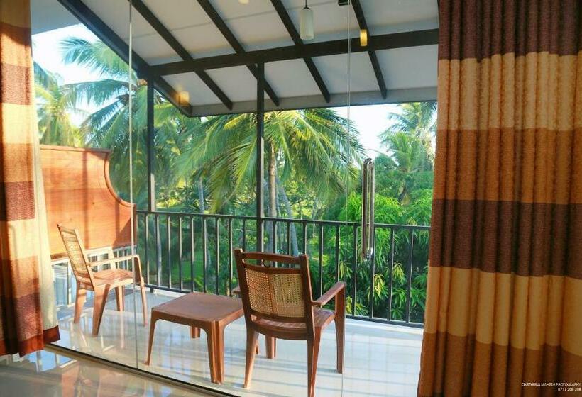 اتاق استاندارد, Lake Edge Holiday Inn