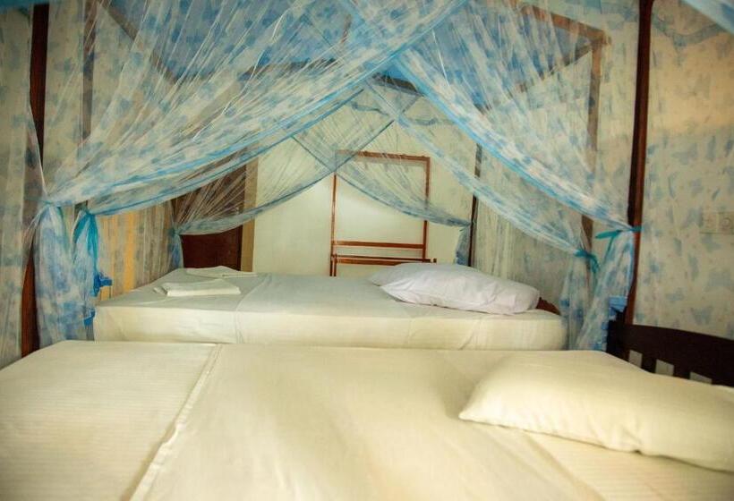 اتاق خانوادگی, Lake Edge Holiday Inn