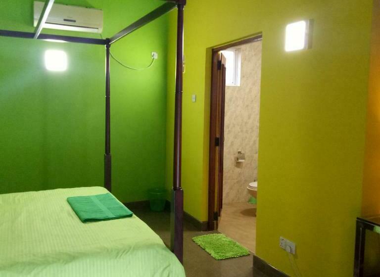 اتاق لوکس, Palms Villa