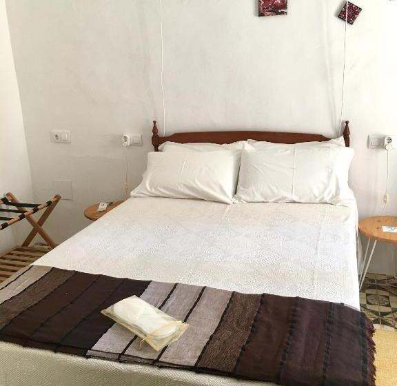 اتاق عادی, Boutique B&b Número Cuatro