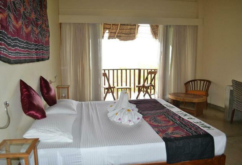 اتاق سه نفره سوپریور با چشم‌انداز دریا, Giman Free Beach Resort