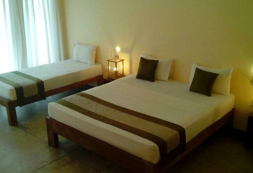 اتاق سه نفره سوپریور با چشم‌انداز دریا, Giman Free Beach Resort