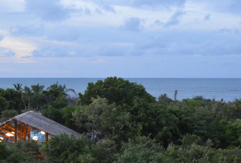 اتاق لوکس با چشم‌انداز دریا, Giman Free Beach Resort