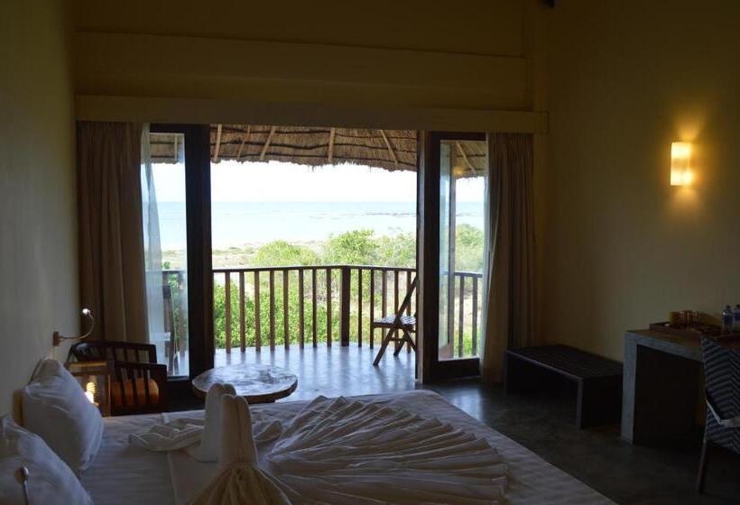 اتاق لوکس با چشم‌انداز دریا, Giman Free Beach Resort