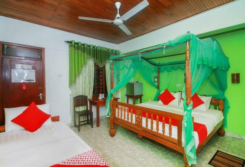 اتاق لوکس سه تخته, Happy Night Holiday Inn