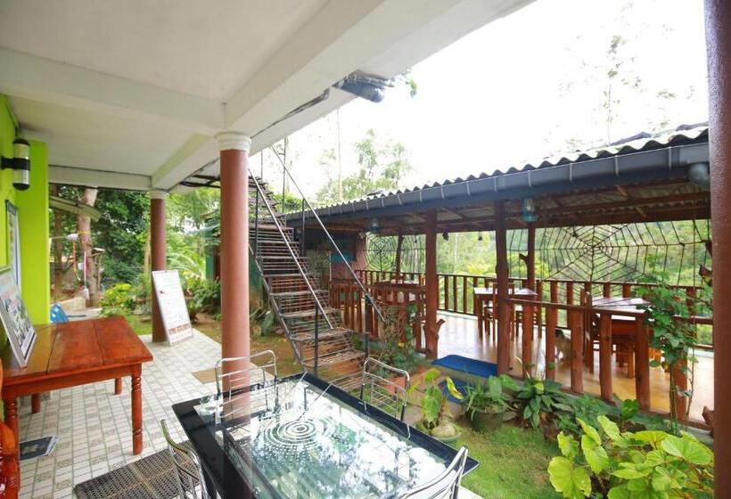 اتاق استاندارد با چشم‌انداز باغ, Tea Forest Lodge