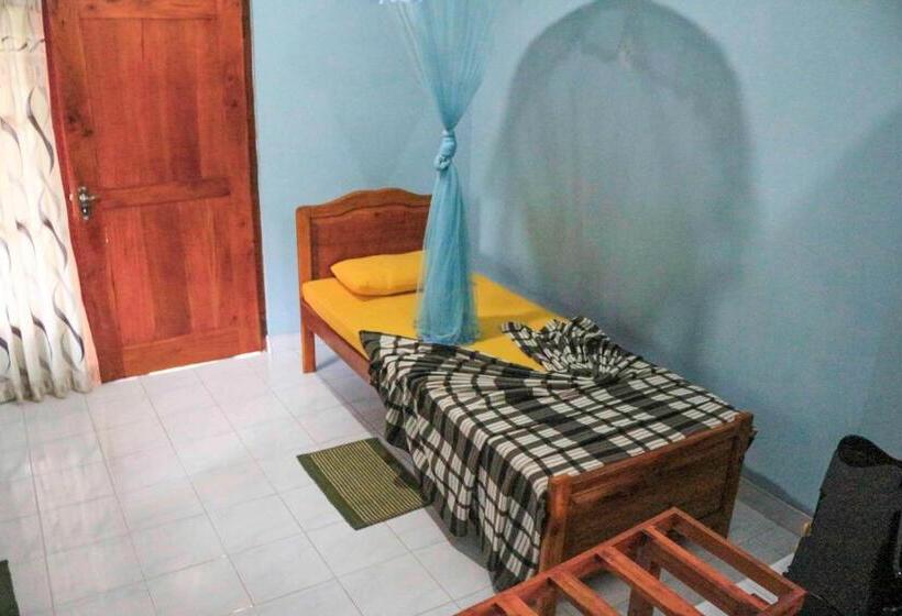 اتاق استاندارد سه تخته با بالکن, Tea Forest Lodge