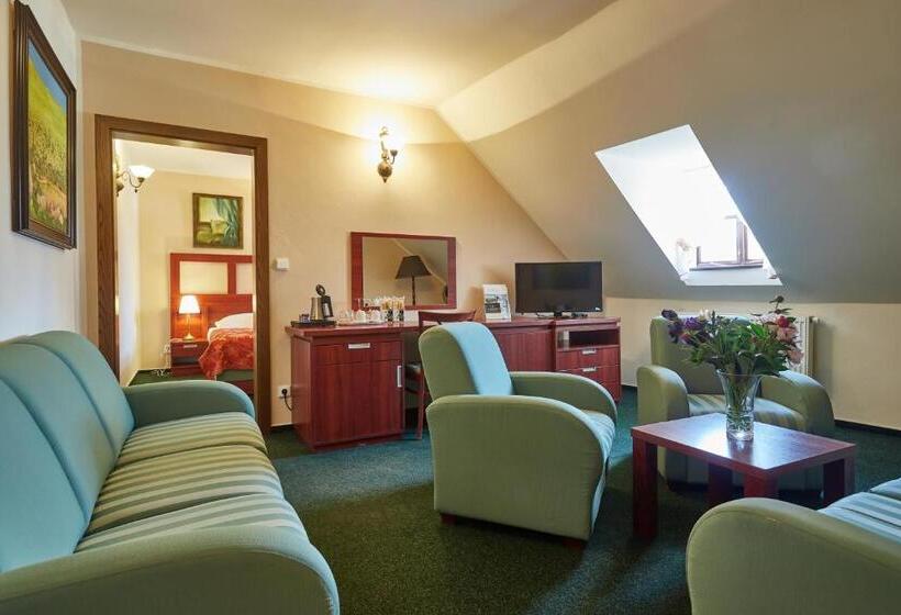 سوییت خانوادگی, Vivaldi Apartments
