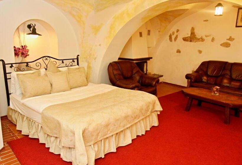 اتاق استاندارد چهار تخته, Vivaldi Apartments