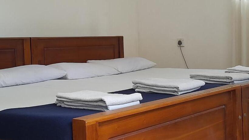 اتاق استاندارد با بالکن, Le Meridien Bnb