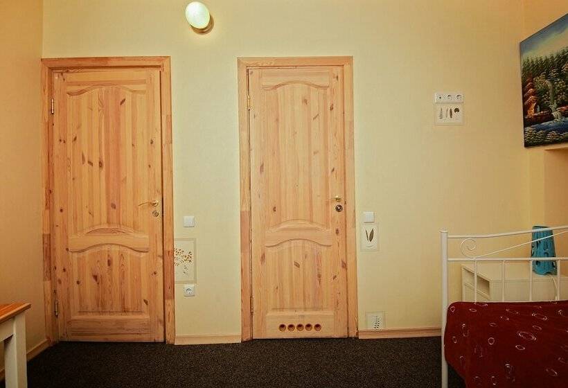 اتاق استاندارد, Sleep In Bnb