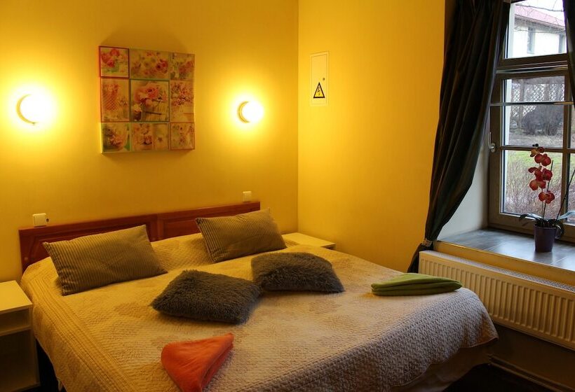 اتاق استاندارد, Sleep In Bnb
