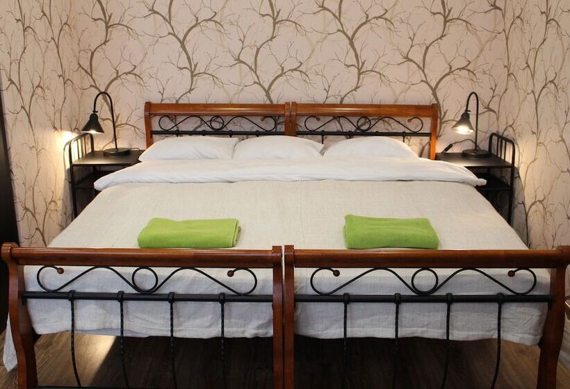 اتاق خانوادگی, Sleep In Bnb